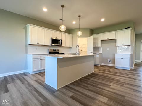 Photo of 6621 12 Oaks Drive, Anderson, IN