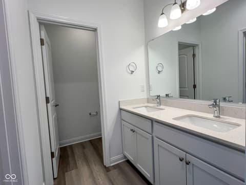 Photo of 6621 12 Oaks Drive, Anderson, IN