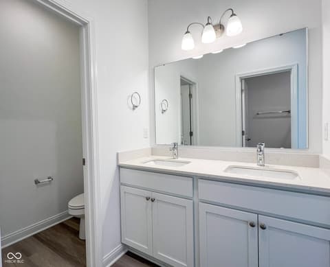 Photo of 6621 12 Oaks Drive, Anderson, IN