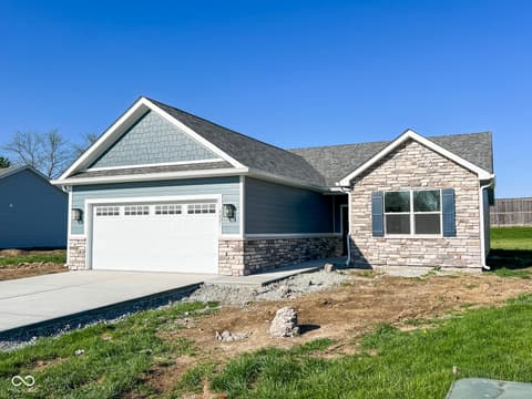 Photo of 6621 12 Oaks Drive, Anderson, IN
