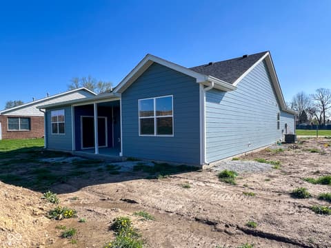 Photo of 6621 12 Oaks Drive, Anderson, IN