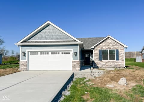 Photo of 6621 12 Oaks Drive, Anderson, IN