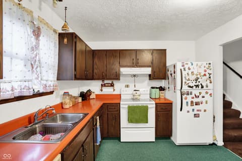 Kitchen at 1515 Canterbury Drive, Shelbyville, IN