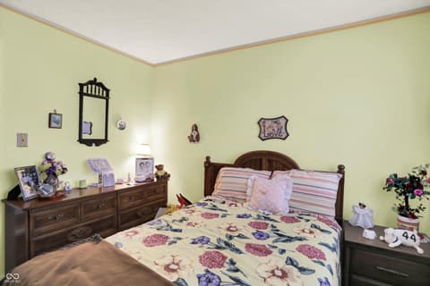 Bedroom at 1515 Canterbury Drive, Shelbyville, IN