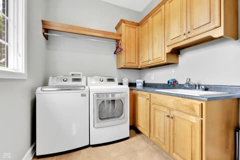 Photo of 10158 Sanctuary Drive, Brownsburg, IN
