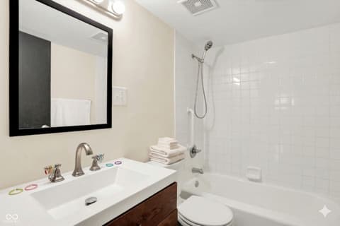 Photo of 3965 N Meridian Street, Indianapolis, IN