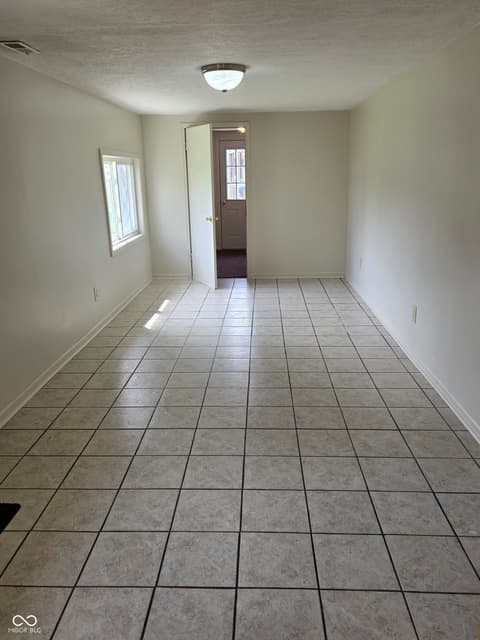 Photo of 1403 Madison Road, Elwood, IN