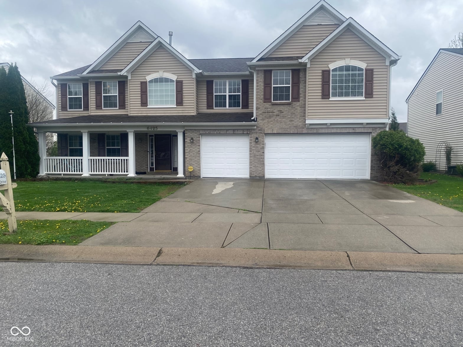 Photo of 6425 Bonneville Drive, Indianapolis, IN