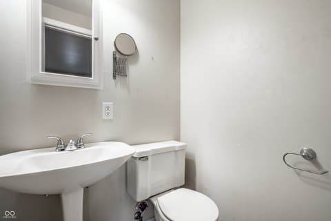 Photo of 1502 N Linwood Avenue, Indianapolis, IN