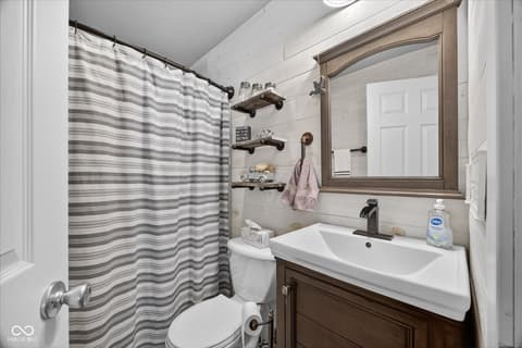 Bathroom at 981 Denali Drive, Spencer, IN