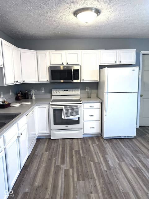 Photo of 4195 Knollwood Court, Franklin, IN
