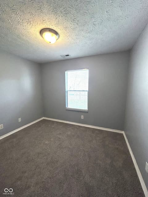 Photo of 4195 Knollwood Court, Franklin, IN