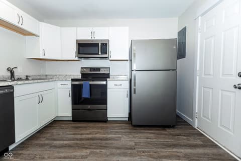 Photo of 65 Lincoln Avenue, Brownsburg, IN
