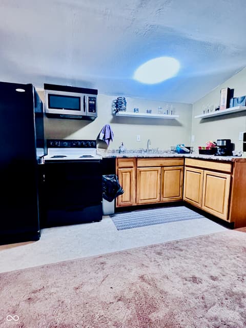Loft — 7989 E County Road 200 N, Avon, IN
