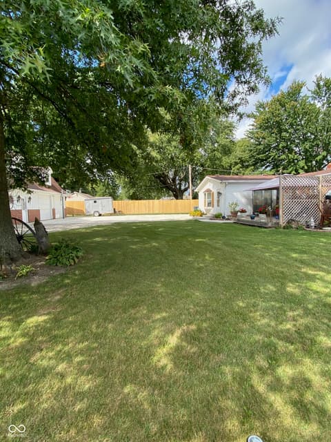 Yard at 7989 E County Road 200 N, Avon, IN