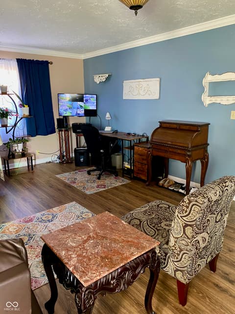 Living room at 7989 E County Road 200 N, Avon, IN