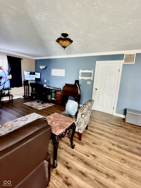 Living room at 7989 E County Road 200 N, Avon, IN