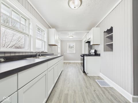 Photo of 1525 Noble Street, Anderson, IN