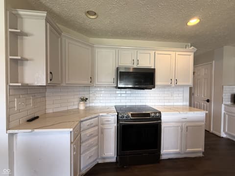 Photo of 1881 Wynnewood Lane, Avon, IN