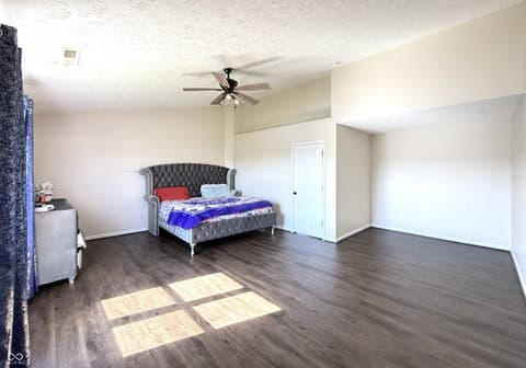 Photo of 1881 Wynnewood Lane, Avon, IN