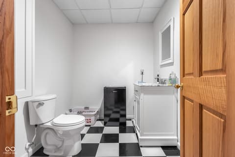 Photo of 2093 Iroquois Trail, Columbus, IN