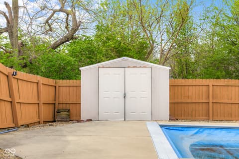 Photo of 2093 Iroquois Trail, Columbus, IN