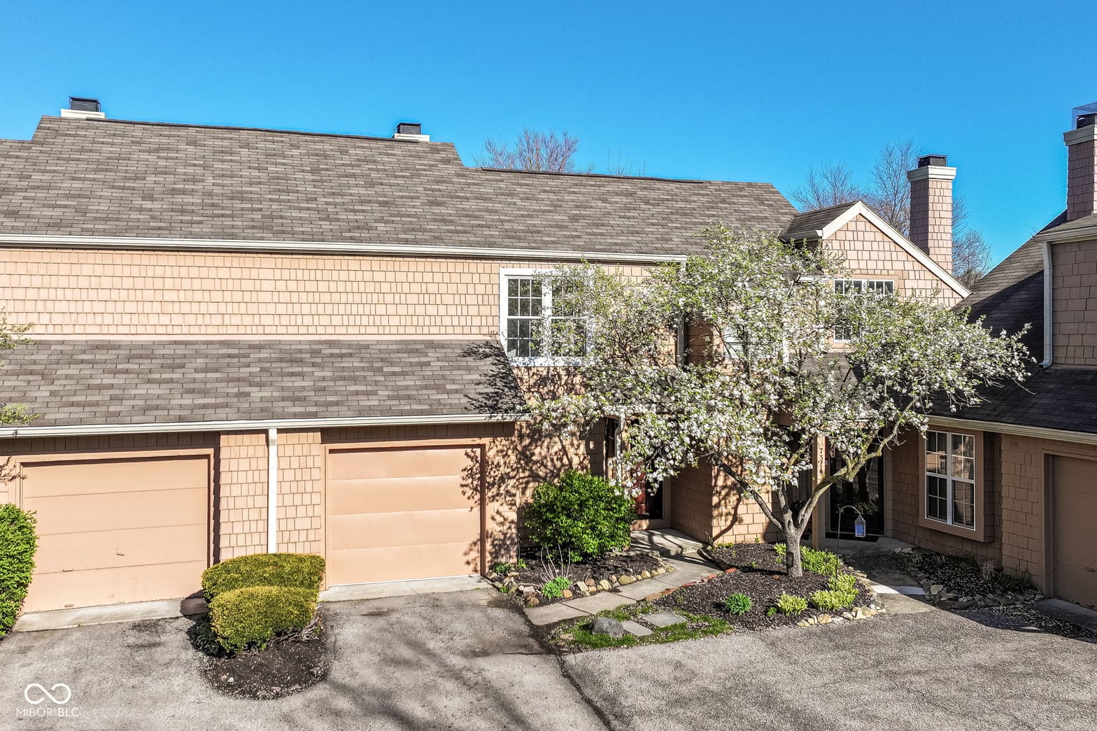 Front exterior at 7321 Harbour Point, Indianapolis, IN