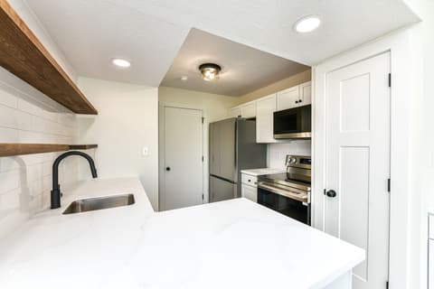Kitchen at 7321 Harbour Point, Indianapolis, IN