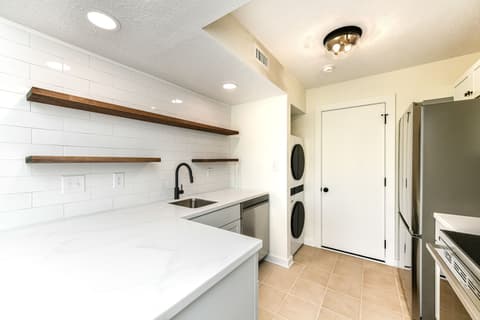 Kitchen at 7321 Harbour Point, Indianapolis, IN