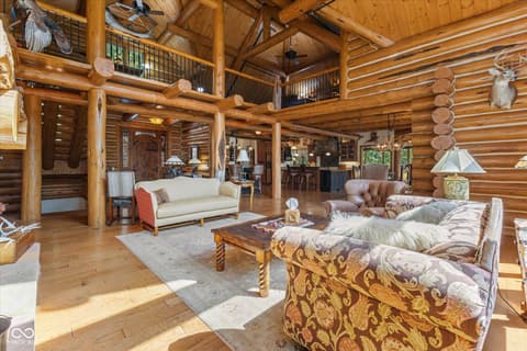 Lobby — 7839 W Bellsville Pike, Nashville, IN