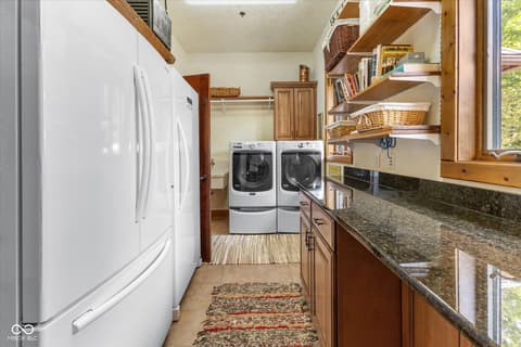 Laundry room at 7839 W Bellsville Pike, Nashville, IN