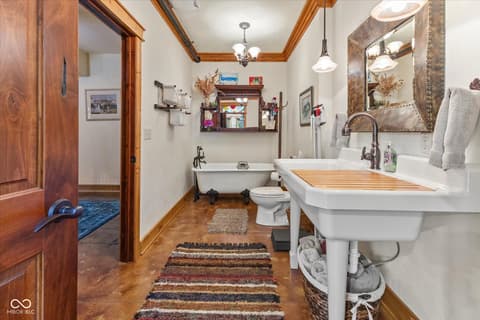Bathroom at 7839 W Bellsville Pike, Nashville, IN
