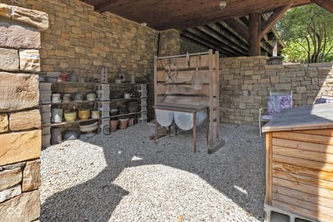 Storage — 7839 W Bellsville Pike, Nashville, IN