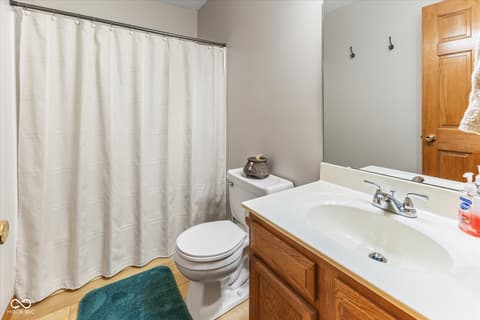 Bathroom at 7839 W Bellsville Pike, Nashville, IN