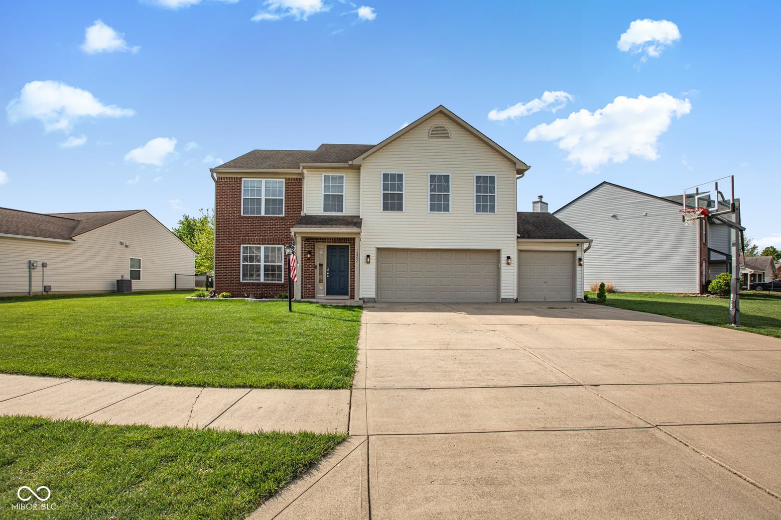 Front exterior at 1325 Pamela Drive, Franklin, IN