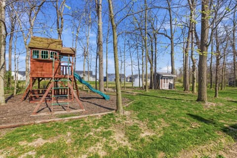 Photo of 875 Harvest Ridge Drive, Avon, IN