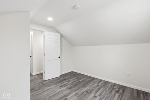 Bonus room at 641 E 33rd Street, Indianapolis, IN