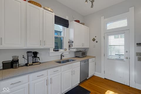 Photo of 1002 N New Jersey Street, Indianapolis, IN