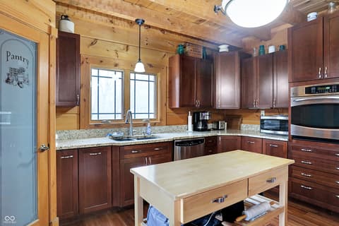 Photo of 1947 W 1100 N, Knightstown, IN
