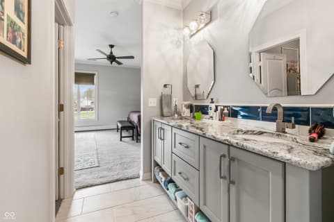 Photo of 8928 Carriage Lane, Indianapolis, IN