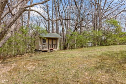 Photo of 8928 Carriage Lane, Indianapolis, IN