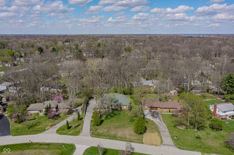 Photo of 8928 Carriage Lane, Indianapolis, IN