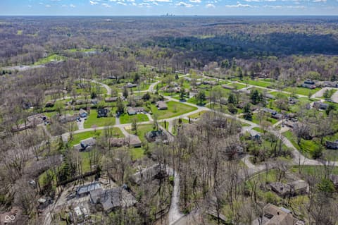 Photo of 8928 Carriage Lane, Indianapolis, IN