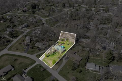 Photo of 8928 Carriage Lane, Indianapolis, IN