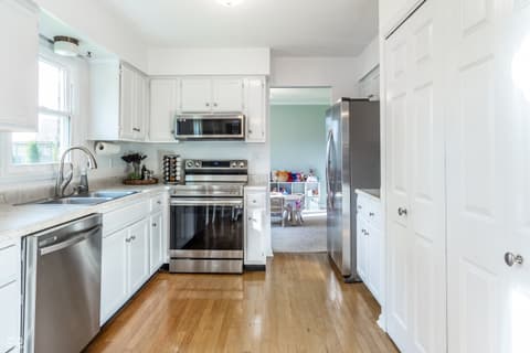 Photo of 55 Waterford Court, Zionsville, IN