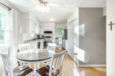 Photo of 55 Waterford Court, Zionsville, IN