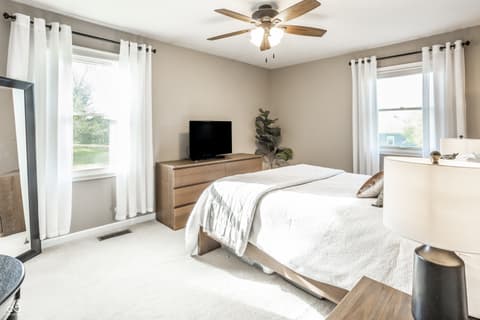 Photo of 55 Waterford Court, Zionsville, IN