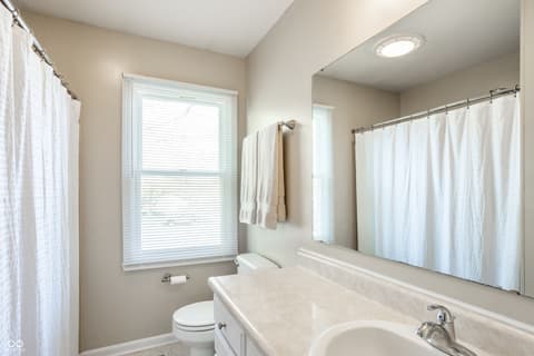 Photo of 55 Waterford Court, Zionsville, IN