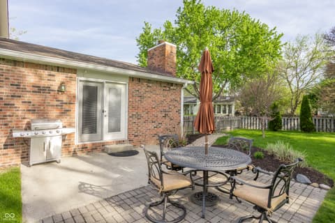 Photo of 55 Waterford Court, Zionsville, IN