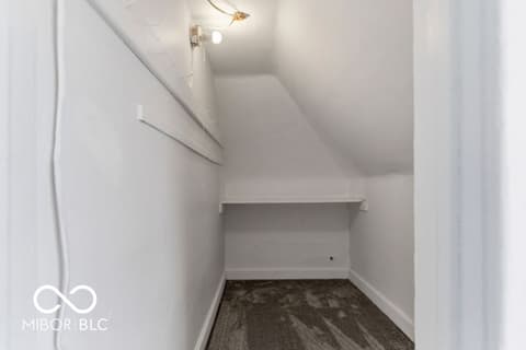 Walk In Closets — 119 S 18th Street, New Castle, IN